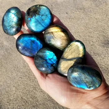 1 бр. на високо качество натурален лабрадорит Crystal полиран спад в дланта на ръката си за изцеление Crystal скъпоценен камък flash