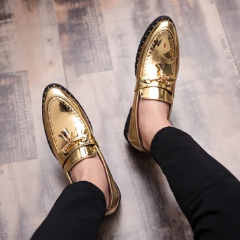 2020 Златист Цвят Мъжете Рокля Обувки С Четка Посочи Мокасини Мъжки Обувки Луксозни Дизайнерски Бизнес Приплъзване На Кожени Обувки Плюс Размер 38-47