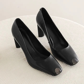 2020 нови стилни дамски обувки-лодка от естествена кожа на квадратен ток пикантни обувки с квадратни пръсти на квадратен ток основни слипоны дамски официални обувки-лодка