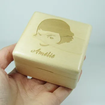 Amelie music box wood wind up the music box with La valse D ' Amelie theme специални подаръци