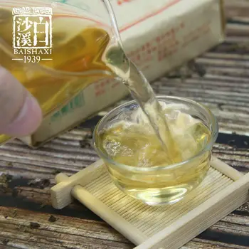 Anhua Baishaxi тъмен чай със златен цвете тъмен чай Fu Brick 300 грама