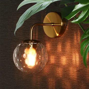 Mordern Black And Antique Brass Ripple Стъкло LED Sourced Globe Wall Light