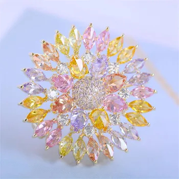 OKILY луксозен цветен Циркон кристал слънчоглед брошка на жени за жени Чар сватбена украса на партията искрящи цветни брошки