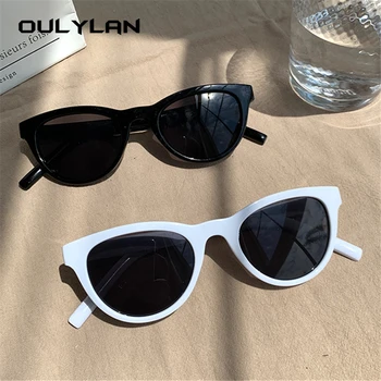 Oulylan Small Cat Eye слънчеви очила за Жени на реколтата Cateyes дамски слънчеви очила ретро черни триъгълни очила с UV400