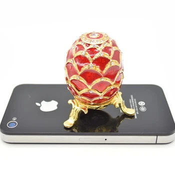 QIFU Червен Великден Фаберже яйце кристали бижута, ключодържател кутия за подарък