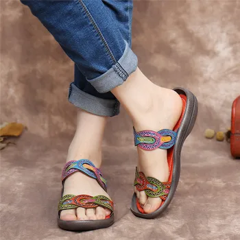 SOCOFY Women естествена кожа ретро стил печатни сандали открит чорап пързалки удобни ежедневни улични плоски плажни обувки чехли 2020