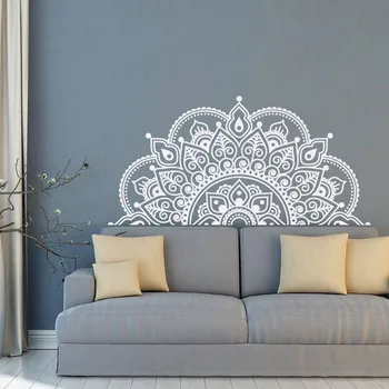 Vinyl стикер на стената половината мандала рисувани стенни стикер йога любовник подарък начало декор на леглото и интериорен дизайн на Спалня етикети изкуство WL2173
