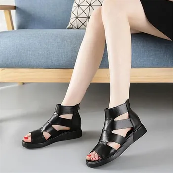 Горещи продажба 2021 нови летни дамски сандали плоски нескользящие обувки от естествена кожа, Дамски обувки, сандали кухи дишащи модни сандали