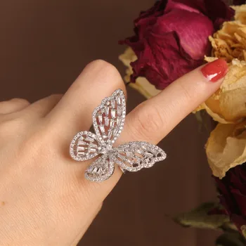 Горещи продажба мода бижута изискан мед инкрустиран Циркон обеци, пръстен комплект елегантно пеперуди Бала обеци за жени