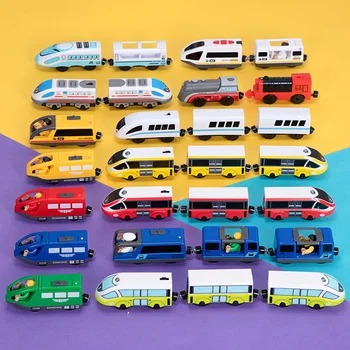 Децата електрически влак играчки магнитен слот за леене под налягане, електрически железопътен транспорт с две вагони на влака дървена играчка е подходящ T-hmas дървени Brio песни