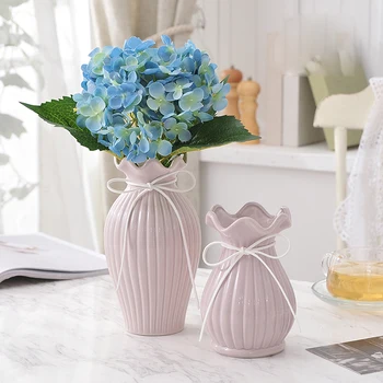 Европейският керамична ваза с украса занаяти бял / син порцелан ваза за цветя в централните части на за сватбата на сухи цветя, декорация на дома