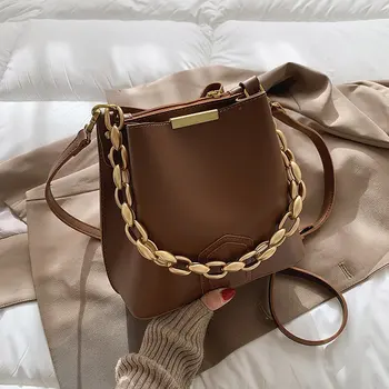 Златна удебелена верига кофа Чанта на жената 2021 луксозни Desiger шик черна чанта през рамо дамски винтидж чанти от изкуствена кожа
