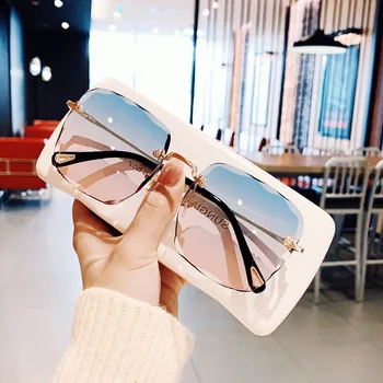Известни модни без големи слънчеви очила 2021 дизайнерът жени метал големи нюанси кафяв градиент слънчеви очила с UV400 Oculos