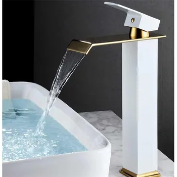 Кран басейна злато и черен водопад кран месинг баня кран баня басейни кран кран за топла и студена мивка с кран