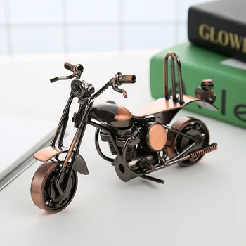 Мотоциклет модел ретро мотор фигурка метални орнаменти ръчно изработени ютия мотоциклет разчита винтидж аксесоари за дома детски играчки, подарък за Рожден Ден