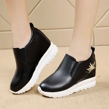 Нови обувки на висок ток с бродерия ежедневни черни дамски маратонки за почивка обувки на платформа слипоны дишащи обувки, които нарастване на