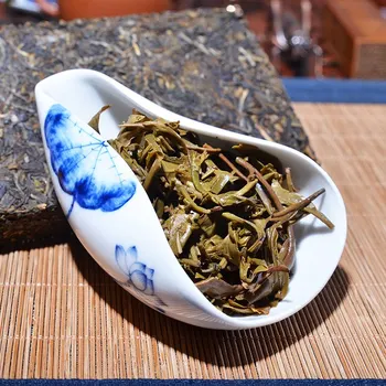 Повече от 15 години Puer китайски чай Юнан стария суров Puer 250 г здравеопазването чай пу-ерх тухла Puer Чай за отслабване Китай чай