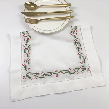 Покривката е бяла Hemstitch Linen Table Runner /Placemats с бродирани цветя за дома, обяд или вечеря 14x20 инча