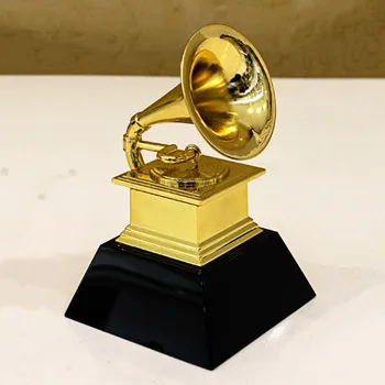 Реплика на Грами Trophy Височина 23,5 см музикални сувенири награда безплатен гравиране Хелоуин коледна украса