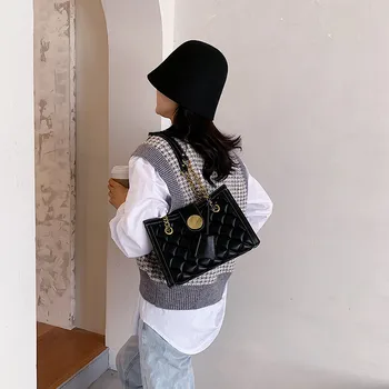 Ретро винтидж малка черна чанта за жени Диамант решетки кожа скитник чанти женски елегантен, плътен цвят чанти с верига