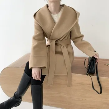 Ретро шик жени с качулка свободни En Coats 2020 зима дебели топли дантела-up с дълъг ръкав женски Solid Blend яке