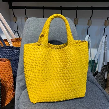Ръчно-тъкани Big Tote Bag рамото подмышечная чанта Слама тканая чанта дамски 2020 Нова ниша чанти високо качество на жени в чантата си и чанти