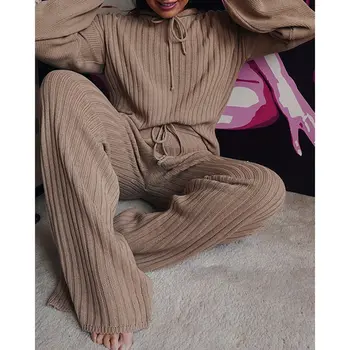 Свободно време геометрия плетене на две части висока яка чрез шнурове тънък уютен покрой женски костюм домашен закрит топлинна костюм есен 2021