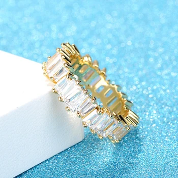 Фабрика за търговия на Едро стълбище пълен CZ женски пръстен с високо качество златист цвят shining crystal годежни пръстени за жени, момичета бижута