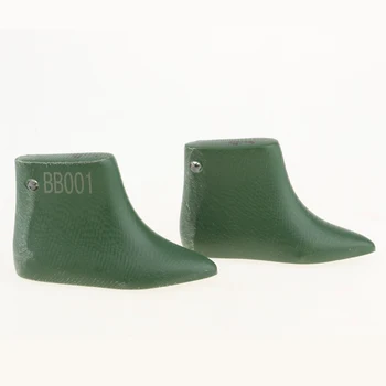 Чифт пластмасови куклено обувки продължава а обувките форма на последното производство на обувки за формиране на 1/3 BJD куклено обувки зелен