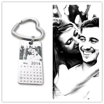 1 бр. персонални фото календар, ключодържател любов от дата подарък от неръждаема стомана за спомен ключодържател етикет 20 mm X 40 mm