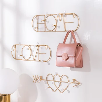 Скандинавски метал Златна кука creative формата на сърце стенни куки за окачване на дрехи спалня врата декор ключ закачалка чанта закачалка багажник