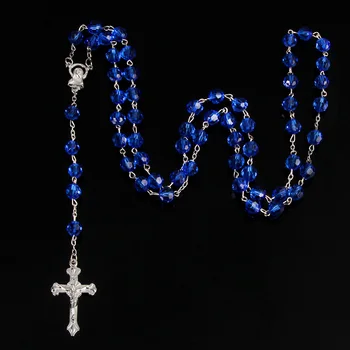 Католическата колие с кръст от четок ръчно изработени сини диаманти. Дълъг кръст на Исус Христос на кръст, католически мъниста бижута. 8мм. 48 броя