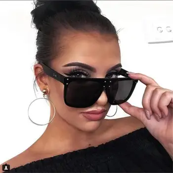 Нови плоски слънчеви очила са за очила за мъже квадратни слънчеви очила дамски модни известна марка нитове черни очила Gafas de sol
