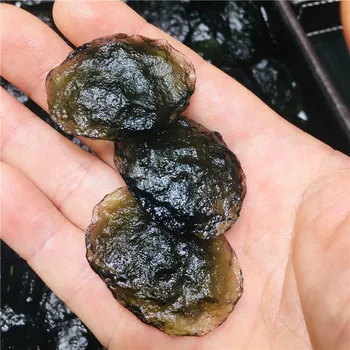 13-15 грама на скъпоценен камък молдавит метеорит въздействие клас чешки 1бр