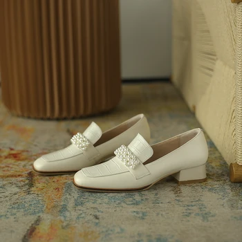 Есента е универсална модна тенденция за ниска пета ежедневни единичен обувки удобна мека подметка ретро квадратен чорап дамски градинска ежедневни обувки