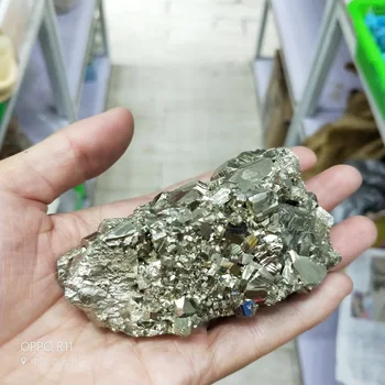 Природният кристал е камък на ада Руда медна сфера на Ишихара каменни частици проба от естествени камъни и минерали, Кристали лед