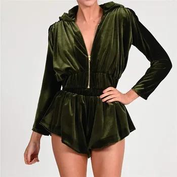 Fantoye Fashion Velvet Two Piece Set For Women Zipper Hooded Coat Еластични Waist Shorts Sets Ladies 2021 Spring Секси Жена Set