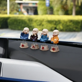 Украса на колата 4 бр. / компл. смола Bobble Глави кукла фигура украса Томи монаси Майтрейя Буда фигура подарък маса автомобилно окачване окачване