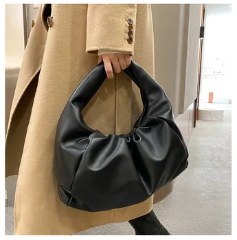 Уеб знаменитост М премия нагънат под мишниците чанта 2021 нова мода корейски мода чанта за жени облак чанта